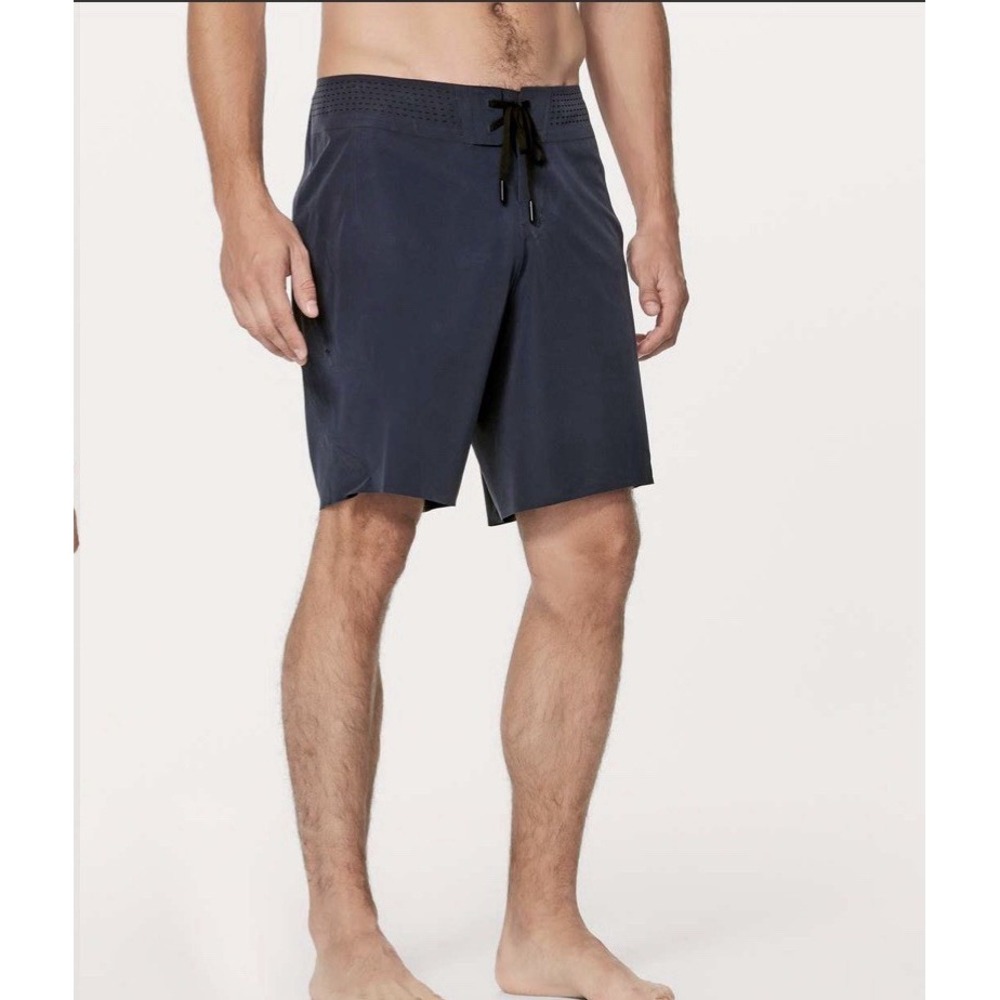 Lululemon Current State Short 9" Mens 30 Inkwell Blue Surf Swim Board Lycra